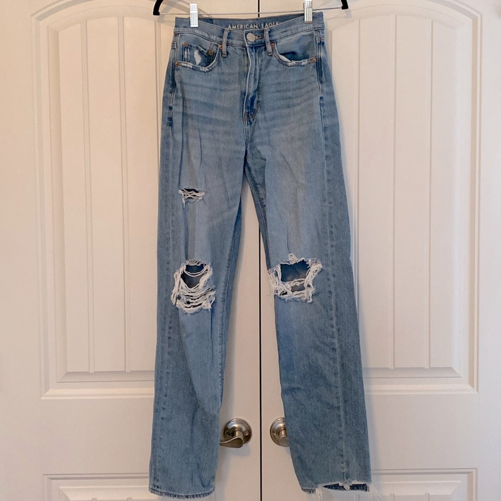 American‎ Eagle High Rise Distressed Women’s Jeans Size 0